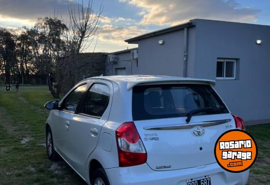 Autos - Toyota Etios 2015 Nafta 155000Km - En Venta
