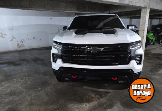 Camionetas - Chevrolet SILVERADO Z71 2025 Nafta 8000Km - En Venta