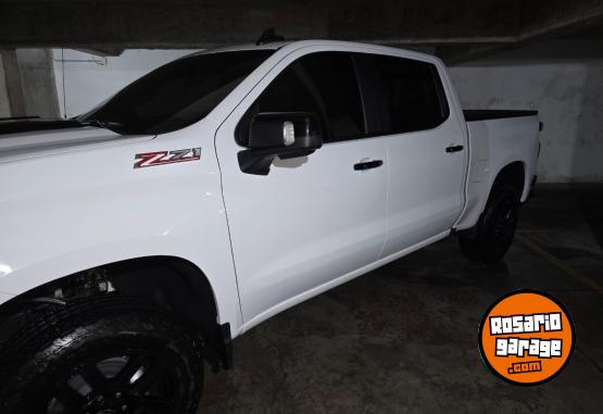 Camionetas - Chevrolet SILVERADO Z71 2025 Nafta 8000Km - En Venta