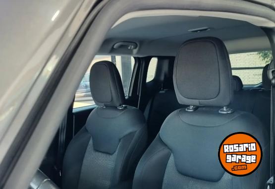 Camionetas - Chrysler JEEP RENEGADE SPORT MT 2019 Nafta 82000Km - En Venta