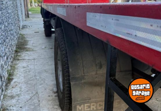 Camiones y Grúas - Camión Mercedes-Benz 1114/48 – Remate Judicial - En Venta