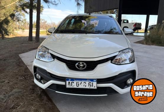 Autos - Toyota Etios 1.5 4p Xls 6Mt 2017 Nafta 48000Km - En Venta