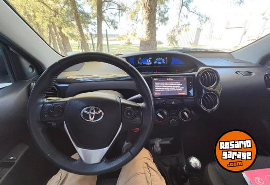 Autos - Toyota Etios 1.5 4p Xls 6Mt 2017 Nafta 48000Km - En Venta