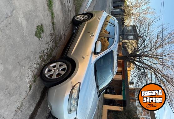 Camionetas - Hyundai Santa Fe 2007 Diesel 186000Km - En Venta