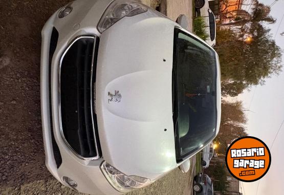 Autos - Peugeot 208 touch 2016 Nafta 139000Km - En Venta