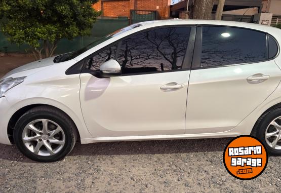 Autos - Peugeot 208 touch 2016 Nafta 139000Km - En Venta