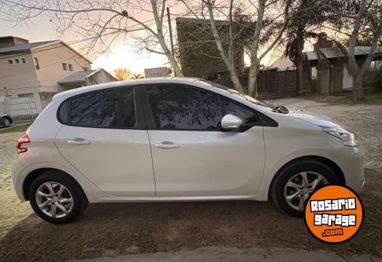 Autos - Peugeot 208 touch 2016 Nafta 139000Km - En Venta