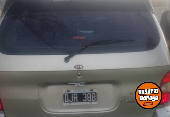 Autos - Kia Canival familiar 2000 Diesel 233000Km - En Venta