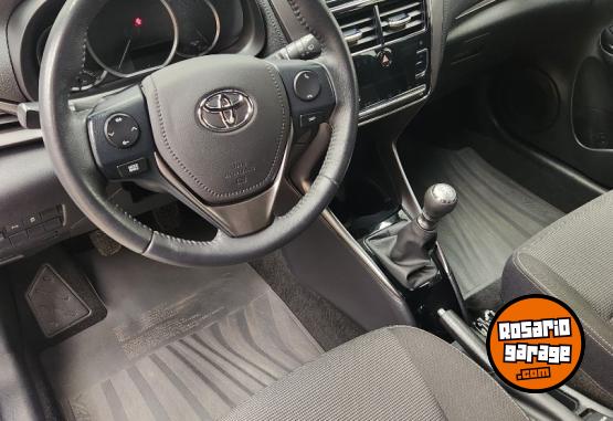 Autos - Toyota Yaris XLS 2024 Nafta 38700Km - En Venta