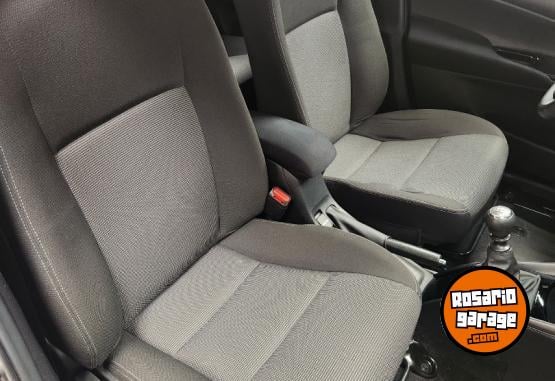 Autos - Toyota Yaris XLS 2024 Nafta 38700Km - En Venta