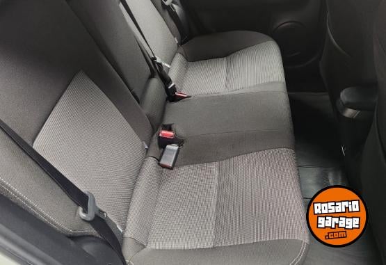 Autos - Toyota Yaris XLS 2024 Nafta 38700Km - En Venta