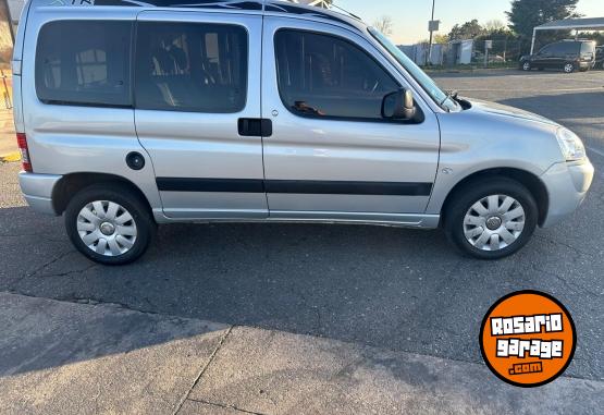 Utilitarios - Citroen BERLINGO XTR HDI 2023 Diesel 52000Km - En Venta
