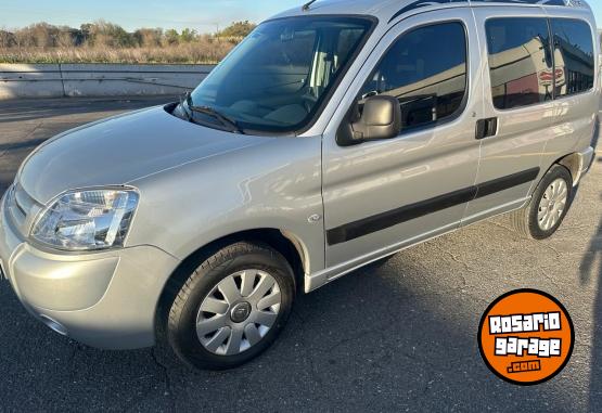 Utilitarios - Citroen BERLINGO XTR HDI 2023 Diesel 52000Km - En Venta