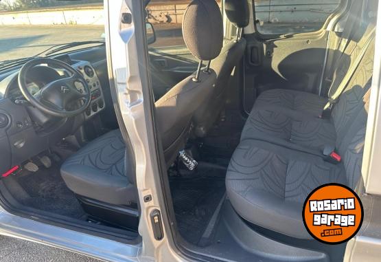 Utilitarios - Citroen BERLINGO XTR HDI 2023 Diesel 52000Km - En Venta
