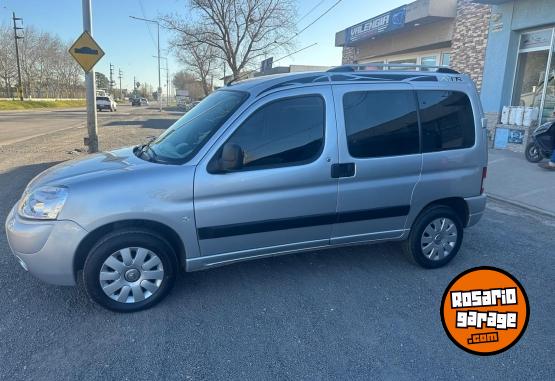 Utilitarios - Citroen BERLINGO XTR HDI 2023 Diesel 52000Km - En Venta