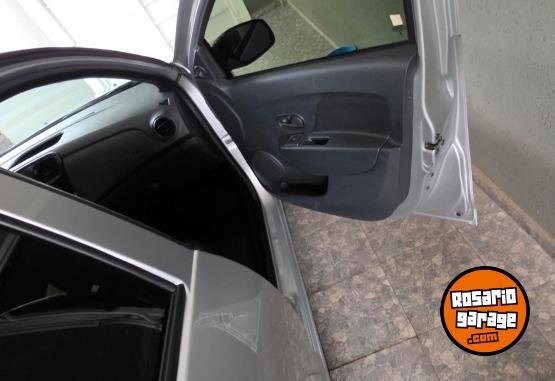Autos - Renault logan 2023 2023 GNC 36000Km - En Venta