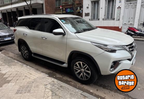 Camionetas - Toyota SW4 2018 Diesel 150000Km - En Venta