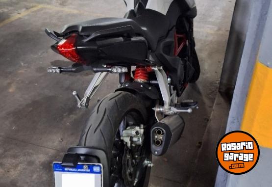 Motos - Benelli 251s 2023 Nafta 6100Km - En Venta