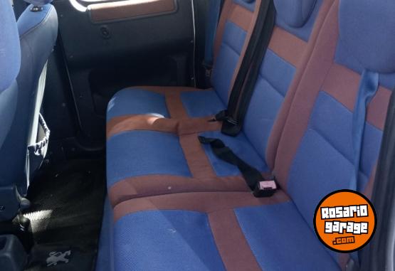 Utilitarios - Citroen Berlingo 2005 Nafta 180000Km - En Venta