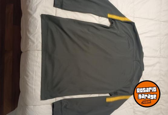 Indumentaria - Campera Nike Original 2018 de Rosario Central Talle S Impecable Estado. Venta o Canje - En Venta