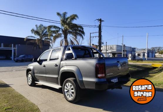 Camionetas - Volkswagen Amarok DC Comfortline 180 2022 Diesel 89000Km - En Venta