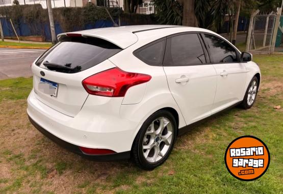 Autos - Ford Focus 2.0 se plus permuto 2017 Nafta 98000Km - En Venta