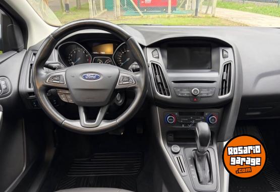 Autos - Ford Focus 2.0 se plus permuto 2017 Nafta 98000Km - En Venta