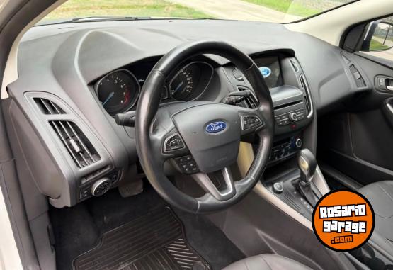 Autos - Ford Focus 2.0 se plus permuto 2017 Nafta 98000Km - En Venta