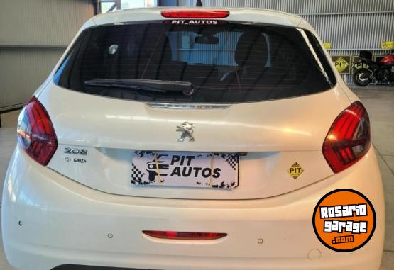 Autos - Peugeot 208 felline 2017 Nafta 80778Km - En Venta