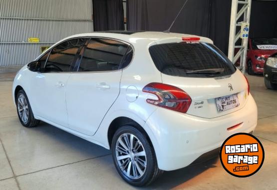 Autos - Peugeot 208 felline 2017 Nafta 80778Km - En Venta