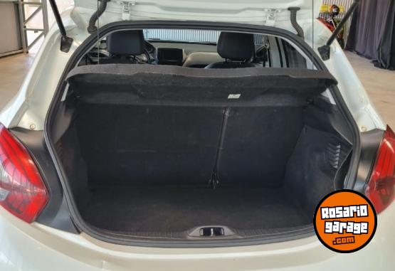 Autos - Peugeot 208 felline 2017 Nafta 80778Km - En Venta