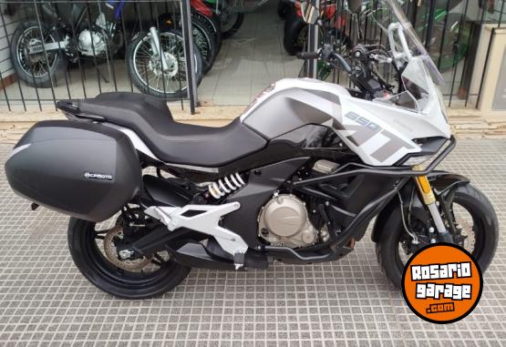 Motos - CF Mt 650 2023 Nafta 4951Km - En Venta