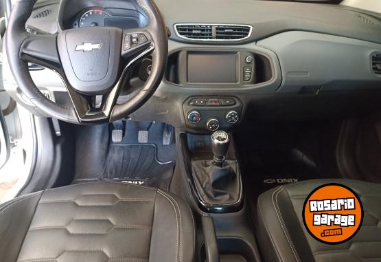 Autos - Chevrolet Onix 2019 Nafta 97000Km - En Venta