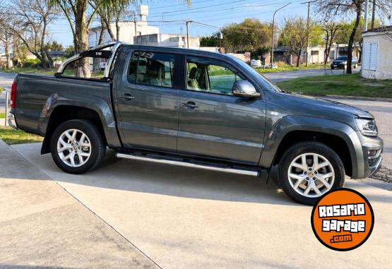 Camionetas - Volkswagen Amarok V6 Highline 2023 Diesel 38000Km - En Venta