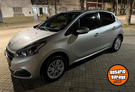 Autos - Peugeot 208 Allure 2019 Nafta 52000Km - En Venta