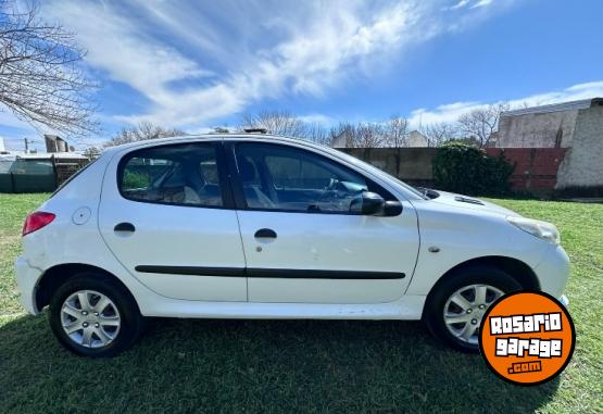 Autos - Peugeot 207 2013 Nafta 152000Km - En Venta