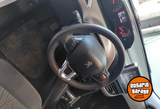 Autos - Peugeot 2008 Allure 2018 Nafta 116000Km - En Venta