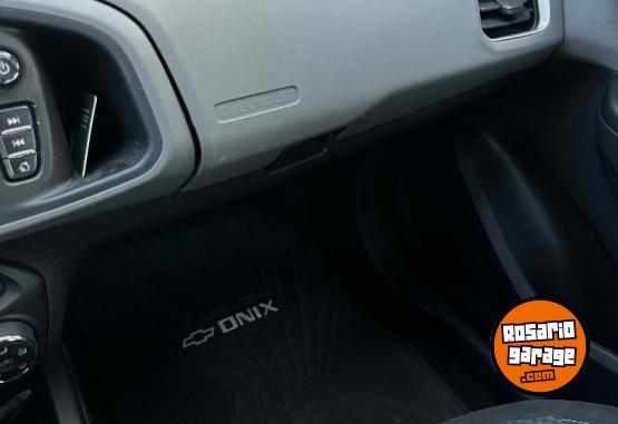 Autos - Chevrolet ONIX LT 2018 Nafta 120000Km - En Venta
