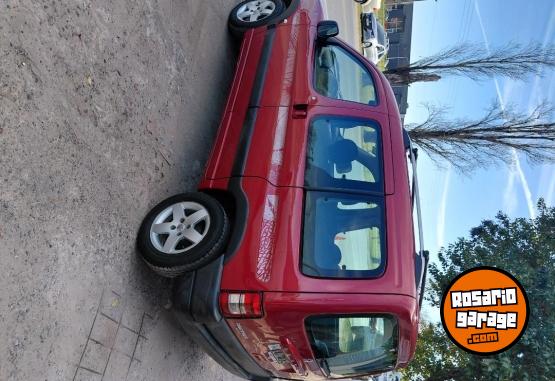 Utilitarios - Peugeot Partner Patagonica 2012 Nafta 197000Km - En Venta