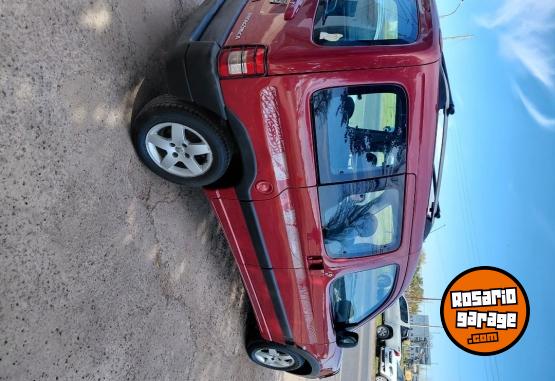 Utilitarios - Peugeot Partner Patagonica 2012 Nafta 197000Km - En Venta