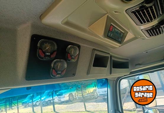 Camiones y Gr�as - Mercedes Benz Axor 1933 6x2 - A�o 2008 - En Venta