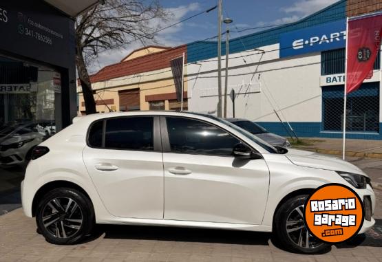 Autos - Peugeot 208 ALLURE PK AM25 2024 Nafta 13000Km - En Venta