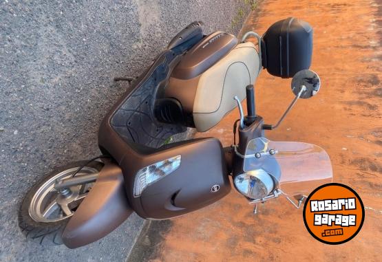 Motos - SYM Fiddle 2021 Nafta 20000Km - En Venta
