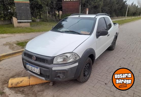 Utilitarios - Fiat Strada working Doble cabi 2017 GNC 149000Km - En Venta