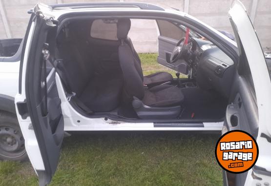 Utilitarios - Fiat Strada working Doble cabi 2017 GNC 149000Km - En Venta