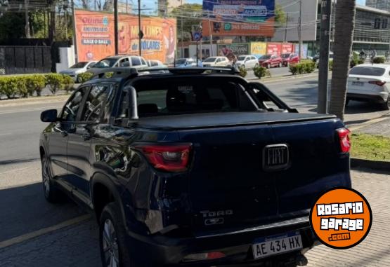 Autos - Fiat Toro Freedom 1.8 2021 GNC 70000Km - En Venta