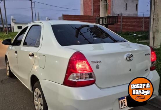 Autos - Toyota Etios 2020 Nafta 68000Km - En Venta