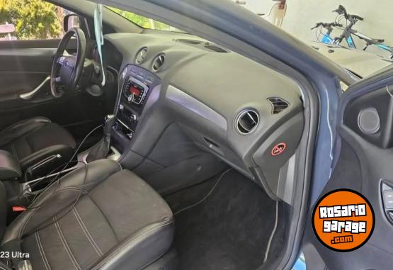Autos - Ford Mondeo titanium 2012 Nafta 130000Km - En Venta