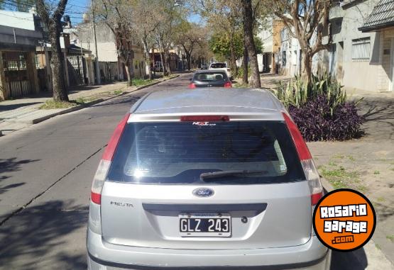 Autos - Ford Fiesta 2007 mp3 2007 Nafta 189000Km - En Venta