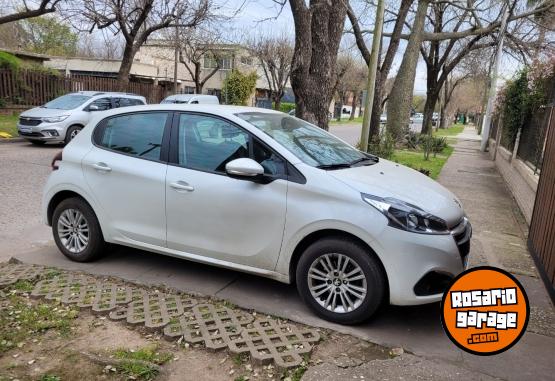Autos - Peugeot 208 Allure 2018 Nafta 73600Km - En Venta
